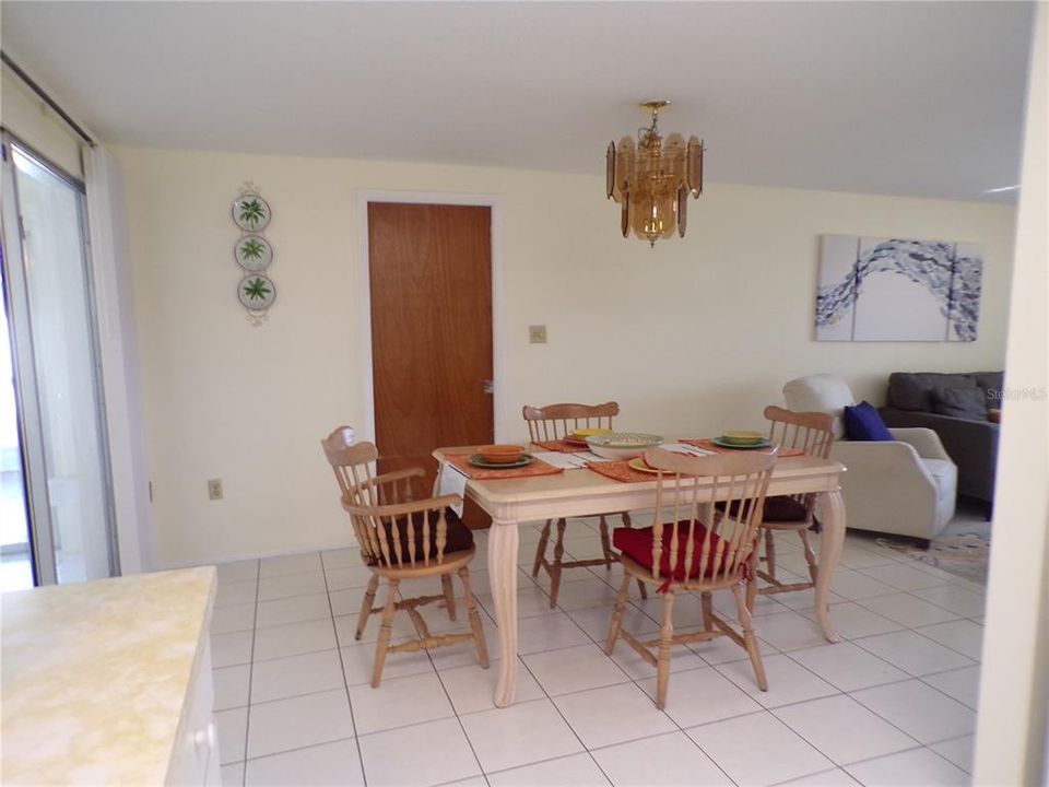 For Rent: $1,600 (2 beds, 2 baths, 1156 Square Feet)