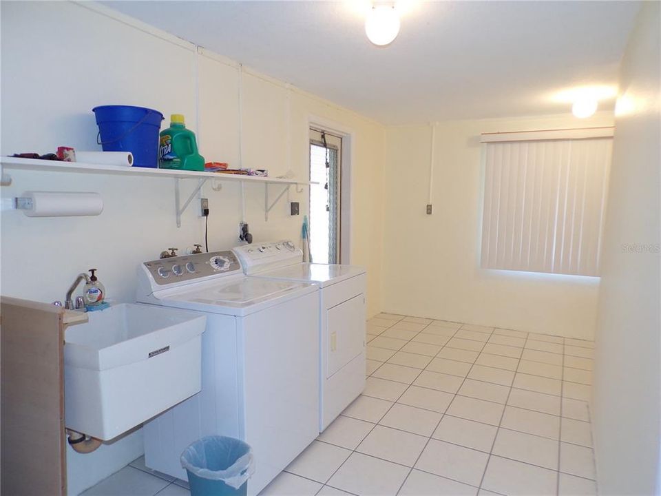 For Rent: $1,600 (2 beds, 2 baths, 1156 Square Feet)