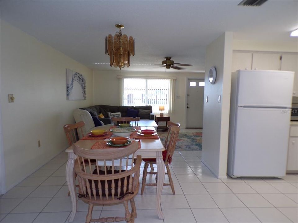 For Rent: $1,600 (2 beds, 2 baths, 1156 Square Feet)