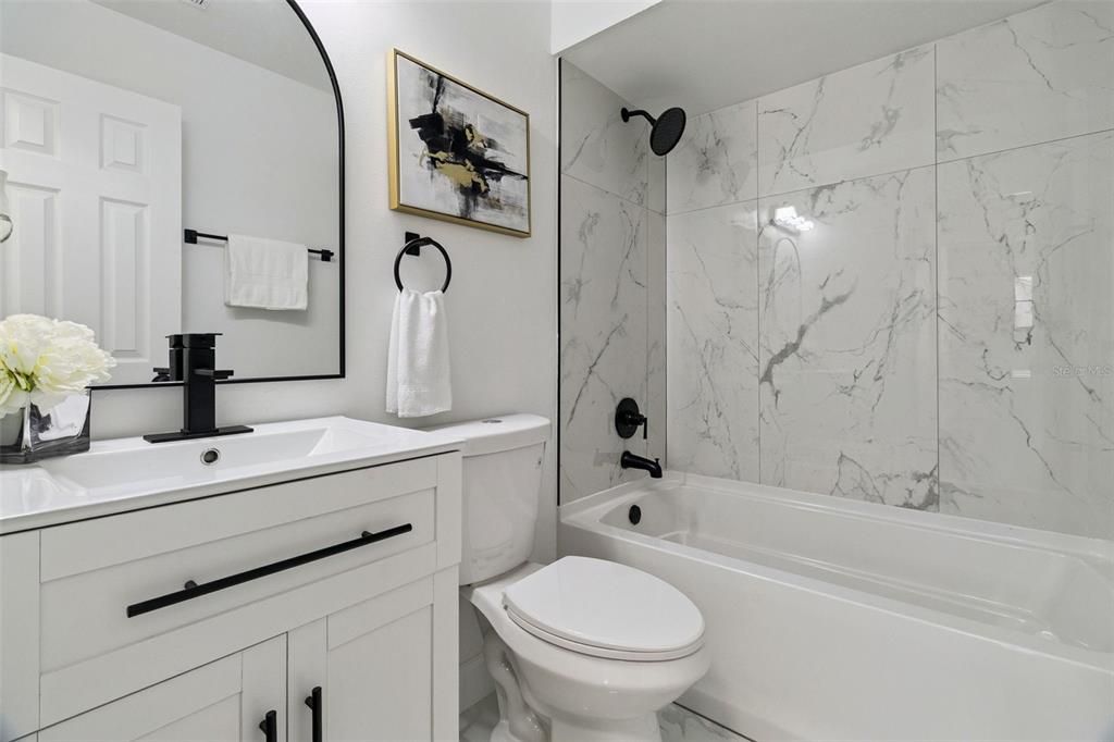 For Sale: $300,000 (3 beds, 2 baths, 1068 Square Feet)