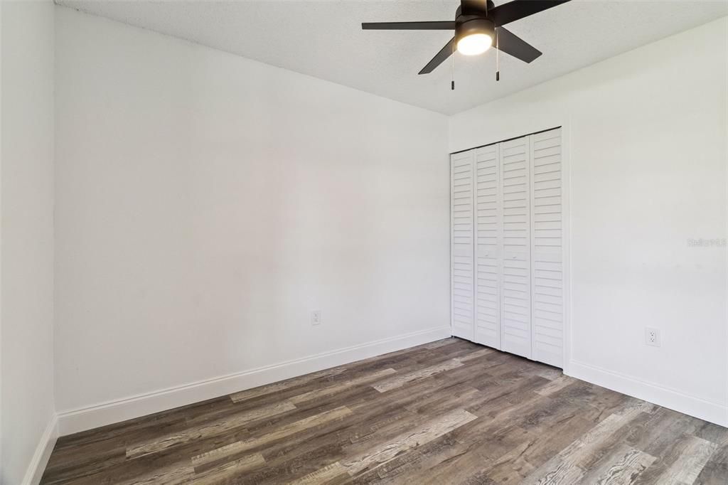 For Sale: $300,000 (3 beds, 2 baths, 1068 Square Feet)