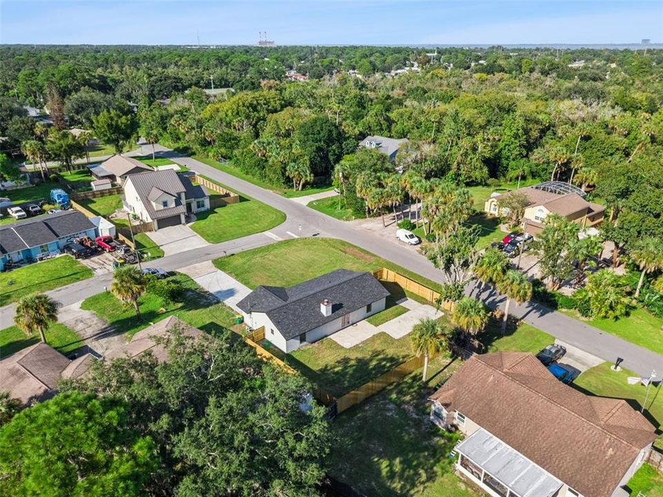 For Sale: $300,000 (3 beds, 2 baths, 1068 Square Feet)