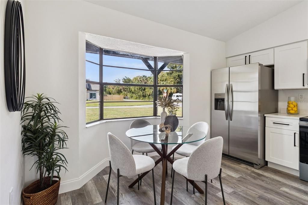 For Sale: $300,000 (3 beds, 2 baths, 1068 Square Feet)