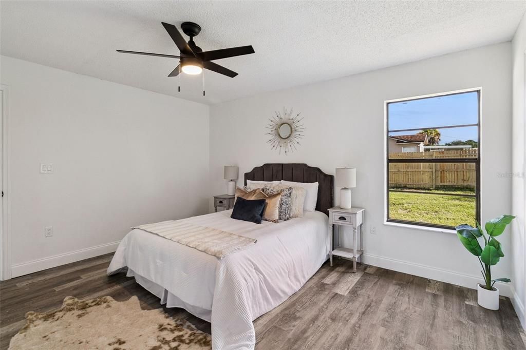 For Sale: $300,000 (3 beds, 2 baths, 1068 Square Feet)