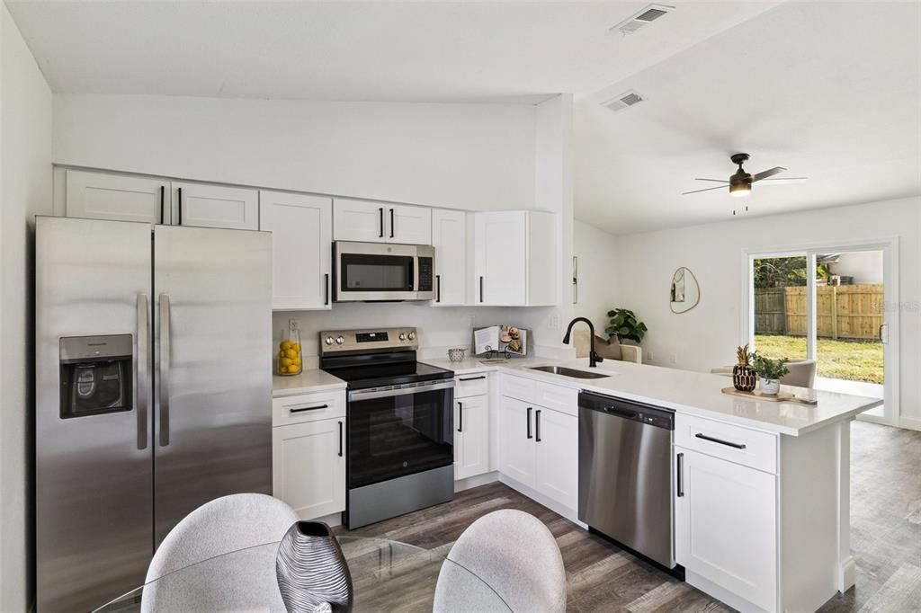 For Sale: $300,000 (3 beds, 2 baths, 1068 Square Feet)