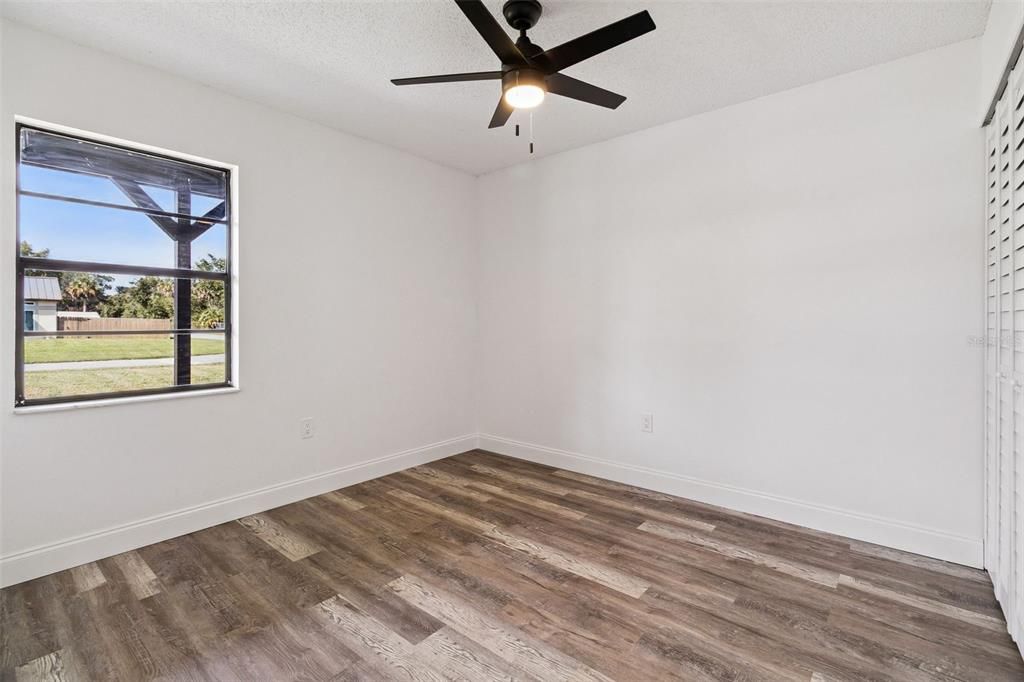 For Sale: $300,000 (3 beds, 2 baths, 1068 Square Feet)