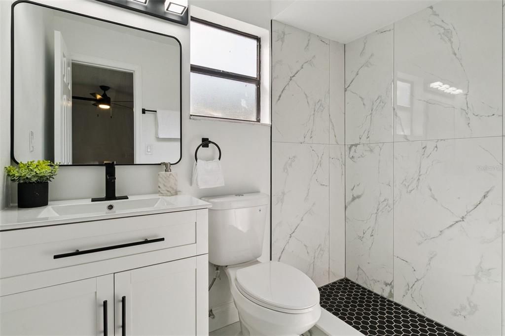 For Sale: $300,000 (3 beds, 2 baths, 1068 Square Feet)