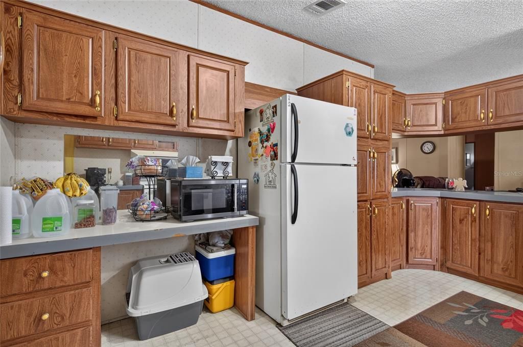For Sale: $149,990 (3 beds, 2 baths, 1248 Square Feet)