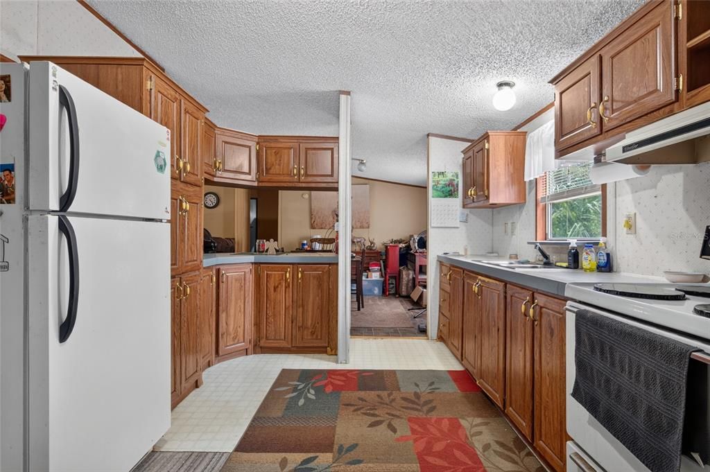 For Sale: $149,990 (3 beds, 2 baths, 1248 Square Feet)