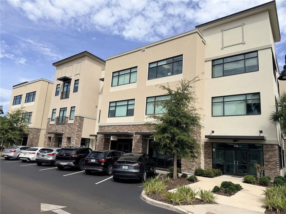 For Sale: $380,000 (0 beds, 0 baths, 611 Square Feet)