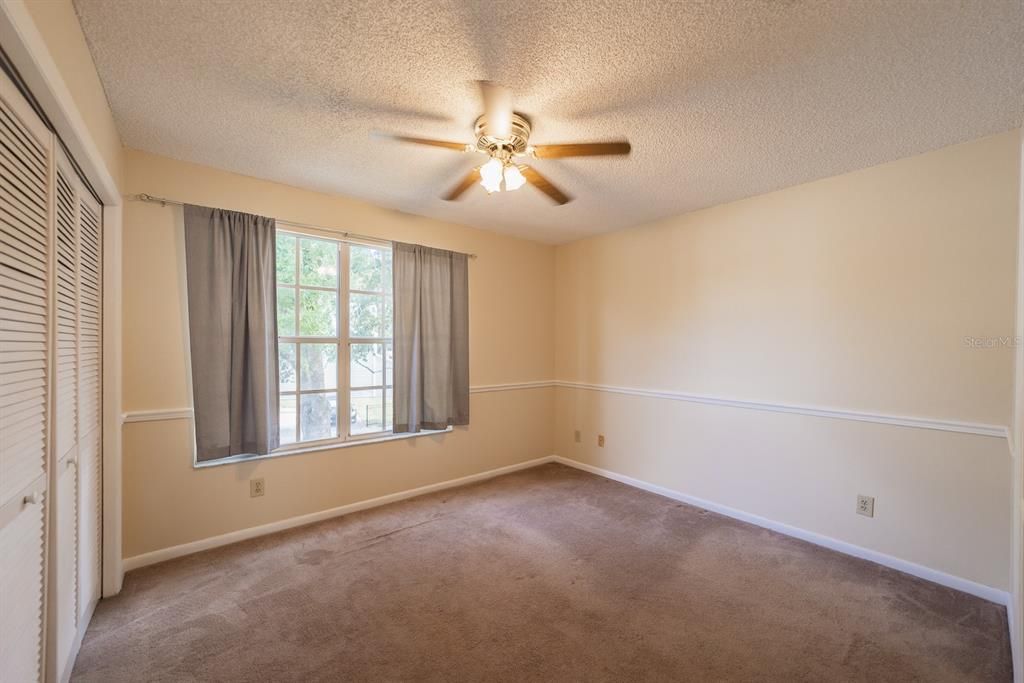 For Sale: $167,500 (2 beds, 1 baths, 896 Square Feet)