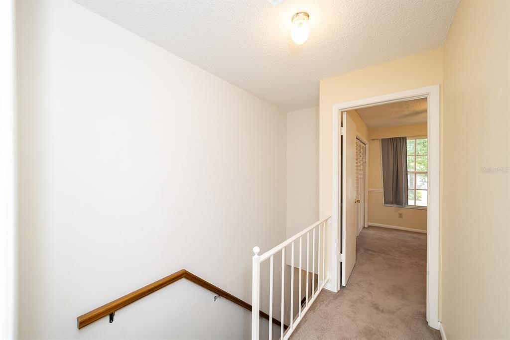 For Sale: $167,500 (2 beds, 1 baths, 896 Square Feet)