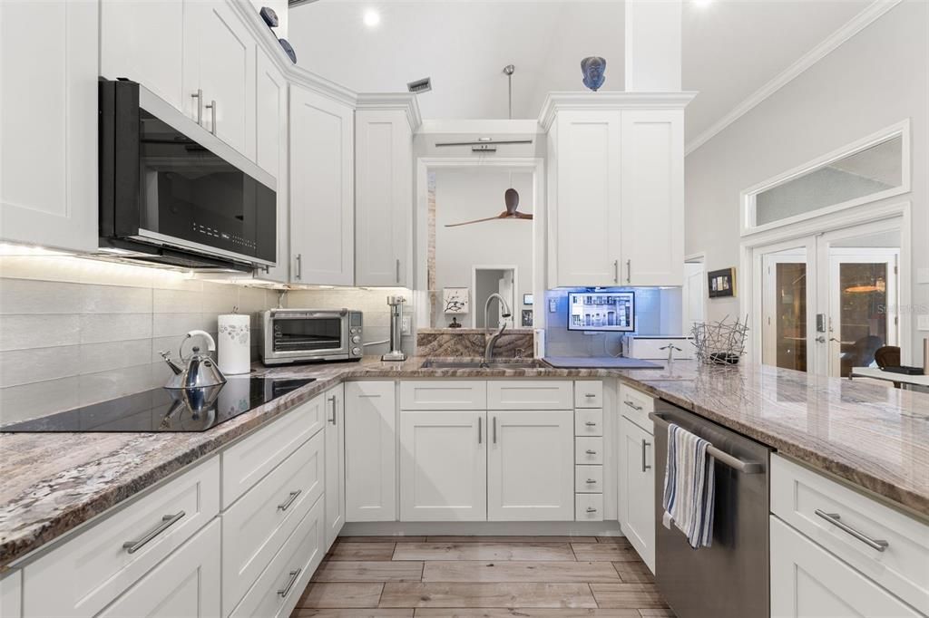 For Sale: $640,000 (4 beds, 3 baths, 2508 Square Feet)