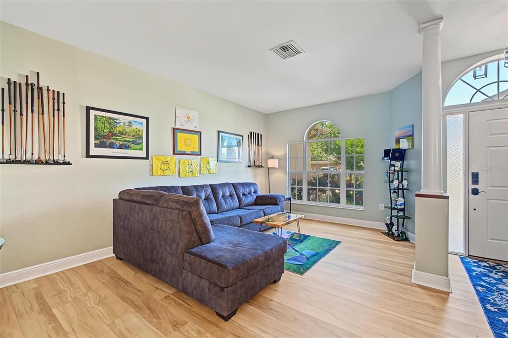 For Sale: $649,000 (3 beds, 2 baths, 1903 Square Feet)