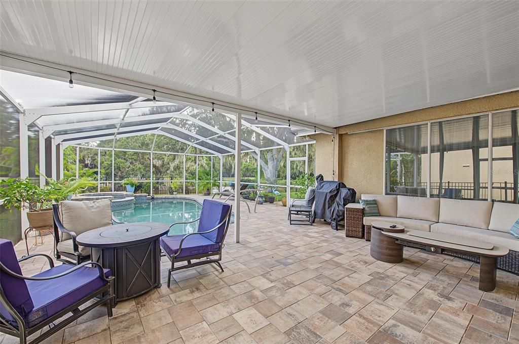 For Sale: $649,000 (3 beds, 2 baths, 1903 Square Feet)