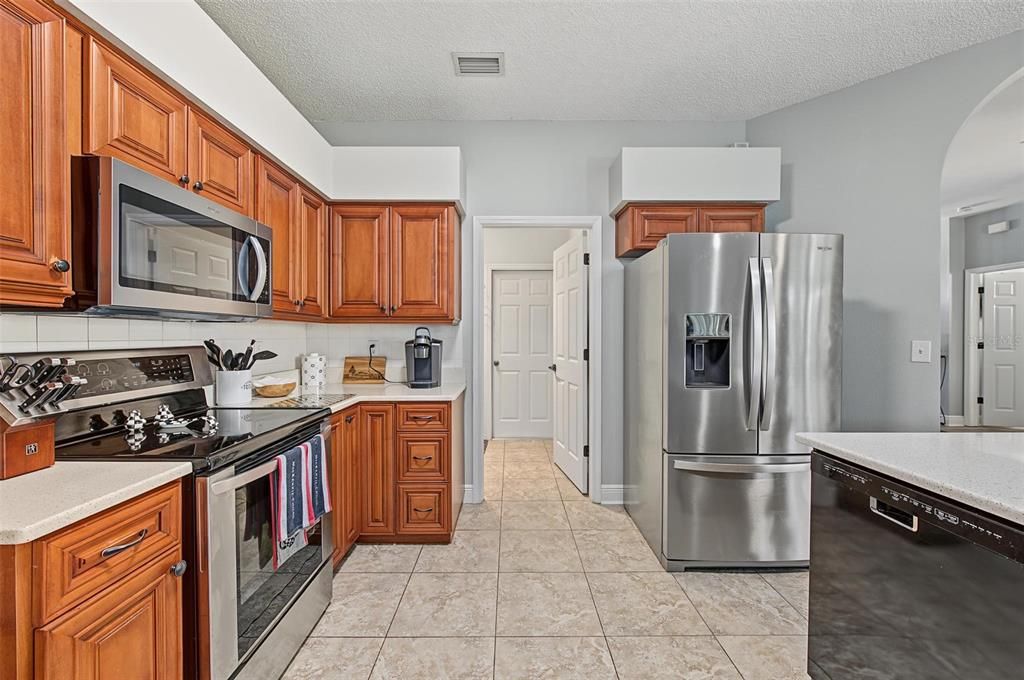 For Sale: $649,000 (3 beds, 2 baths, 1903 Square Feet)