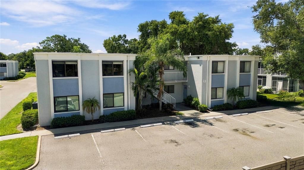 For Sale: $129,900 (2 beds, 1 baths, 960 Square Feet)