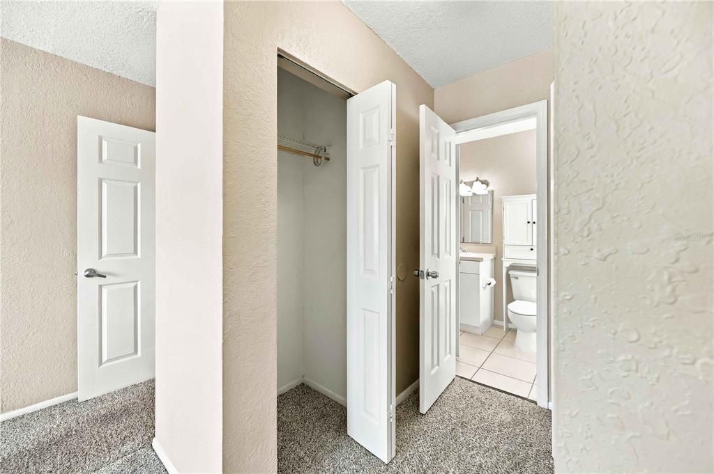 For Sale: $129,900 (2 beds, 1 baths, 960 Square Feet)