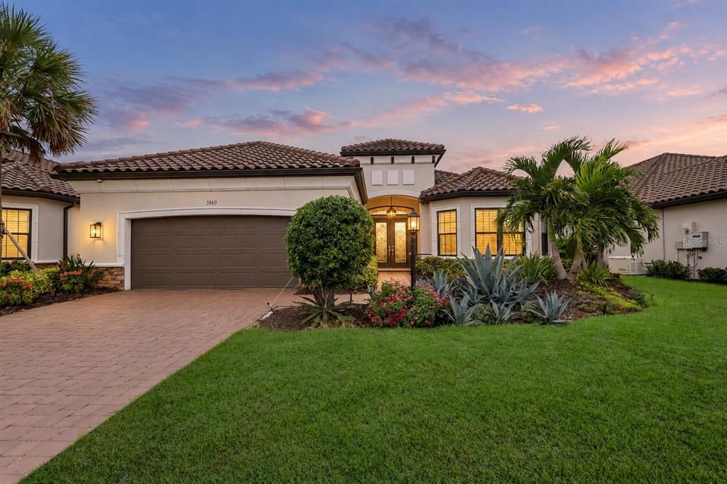 For Sale: $1,995,000 (3 beds, 3 baths, 3101 Square Feet)