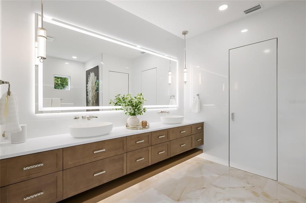 For Sale: $1,995,000 (3 beds, 3 baths, 3101 Square Feet)