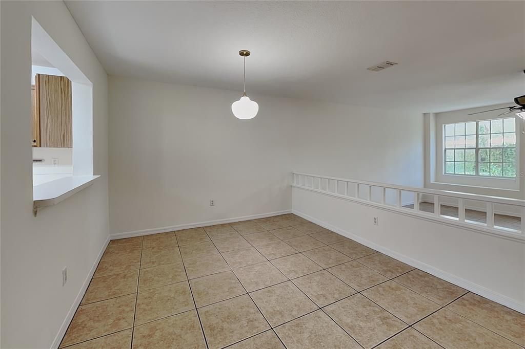 For Rent: $1,999 (3 beds, 2 baths, 1638 Square Feet)