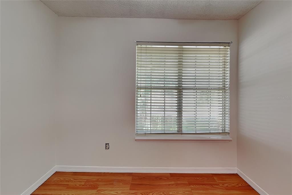 For Rent: $1,999 (3 beds, 2 baths, 1638 Square Feet)