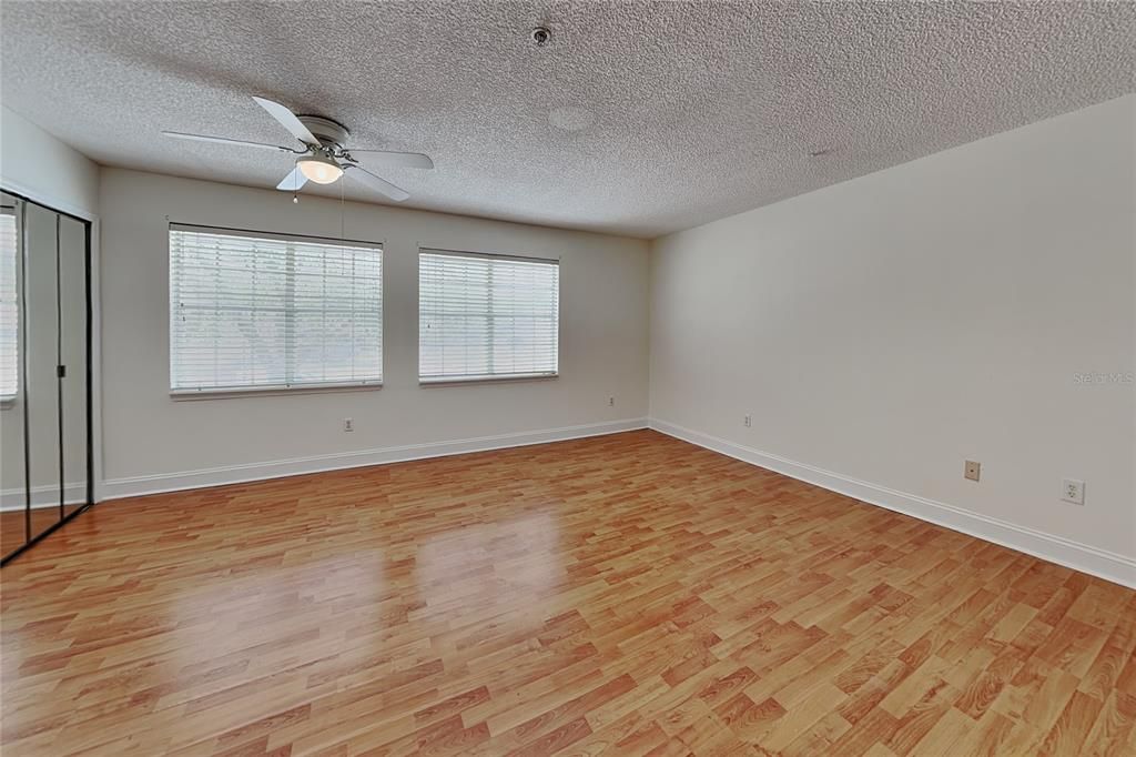For Rent: $1,999 (3 beds, 2 baths, 1638 Square Feet)