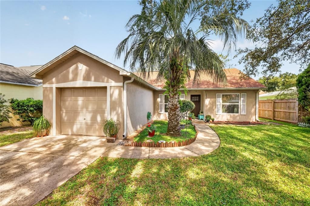 For Sale: $259,900 (2 beds, 2 baths, 1109 Square Feet)