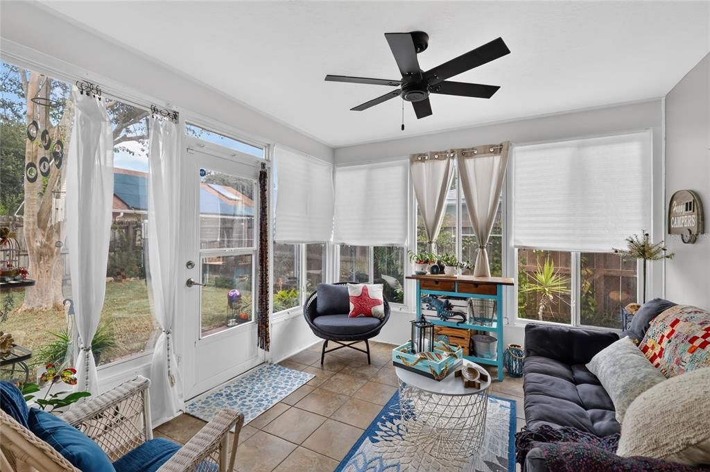For Sale: $259,900 (2 beds, 2 baths, 1109 Square Feet)