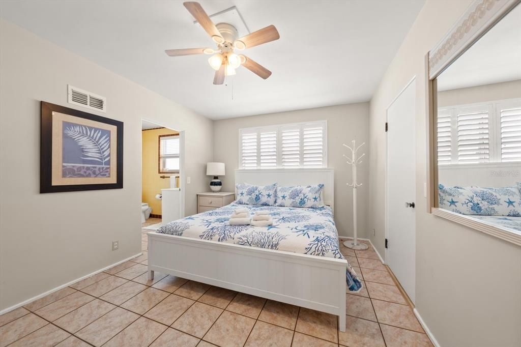 For Sale: $5,395,000 (5 beds, 4 baths, 3037 Square Feet)