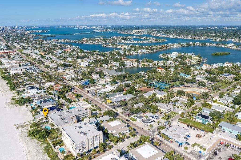 For Sale: $5,395,000 (5 beds, 4 baths, 3037 Square Feet)