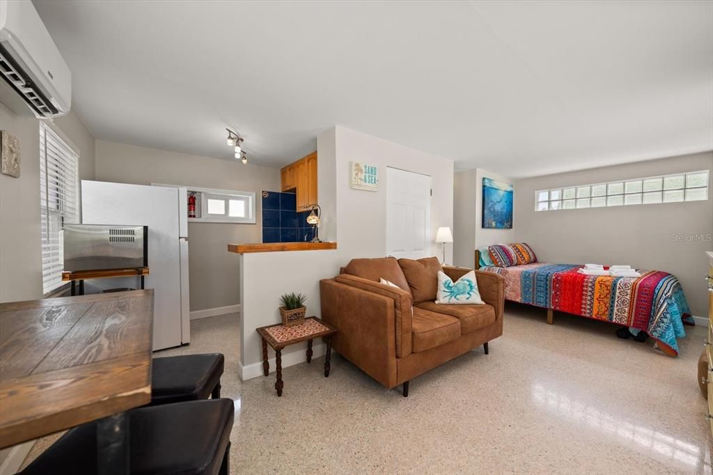 For Sale: $5,395,000 (5 beds, 4 baths, 3037 Square Feet)