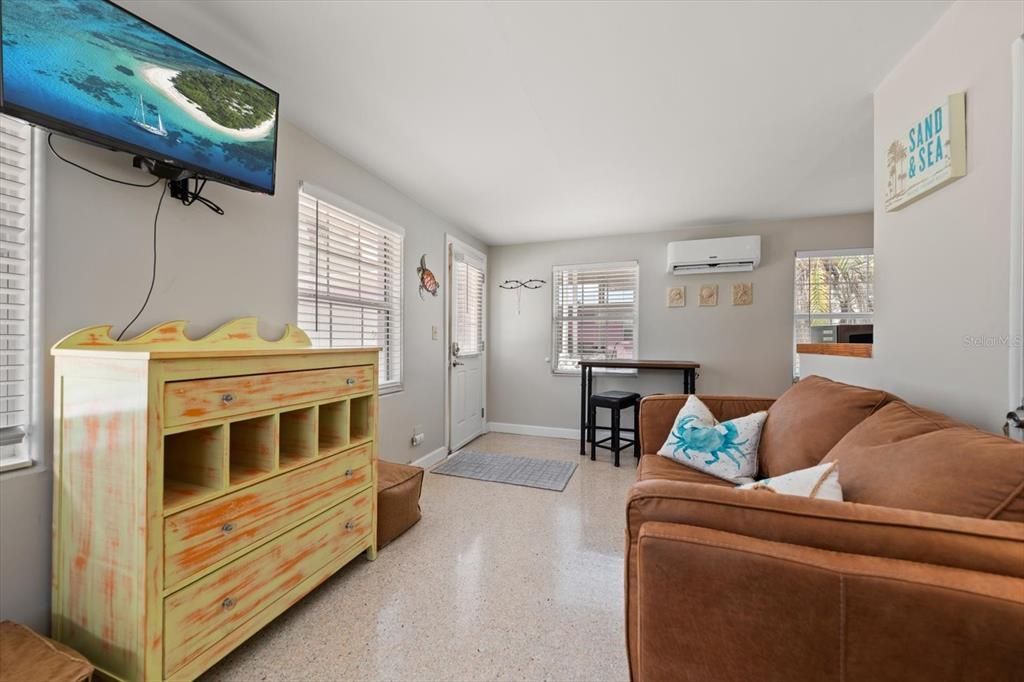 For Sale: $5,395,000 (5 beds, 4 baths, 3037 Square Feet)