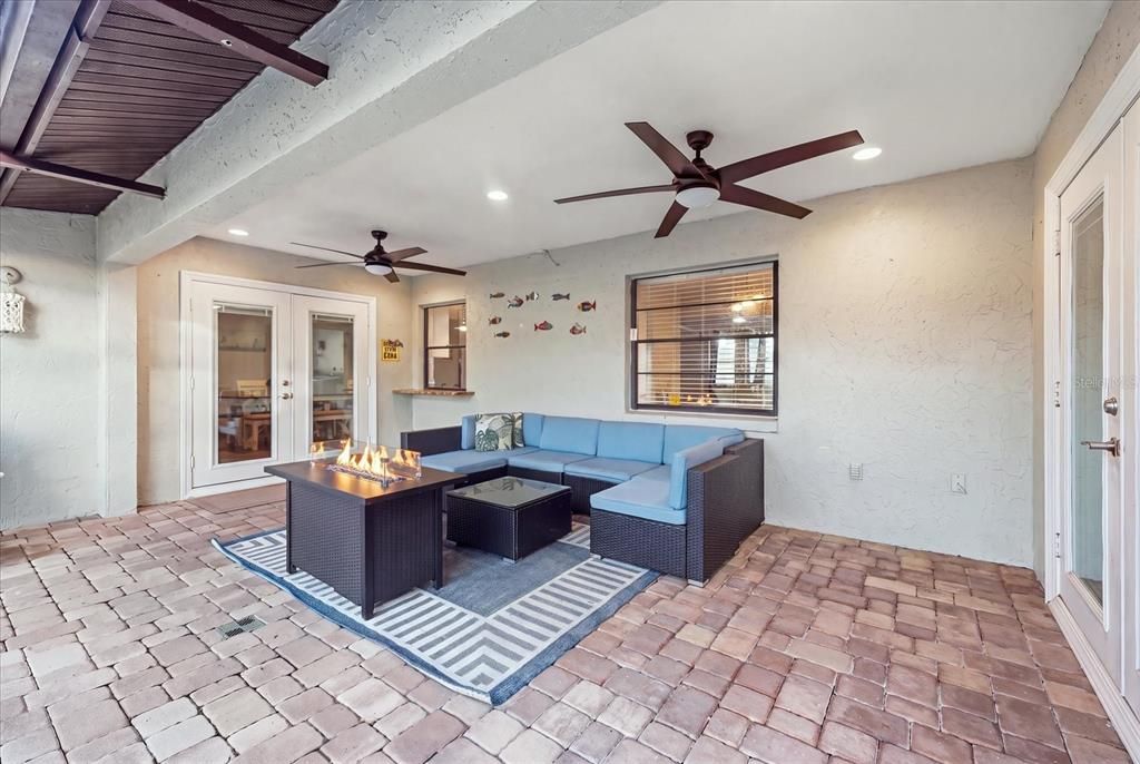 En Venta: $524,900 (3 camas, 2 baños, 1758 Pies cuadrados)
