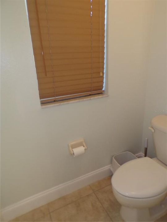 For Rent: $2,700 (3 beds, 2 baths, 2101 Square Feet)