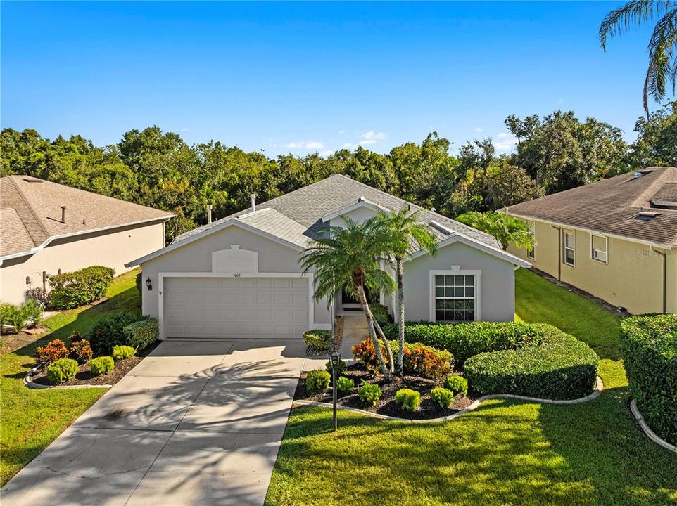 For Sale: $487,000 (2 beds, 2 baths, 1886 Square Feet)
