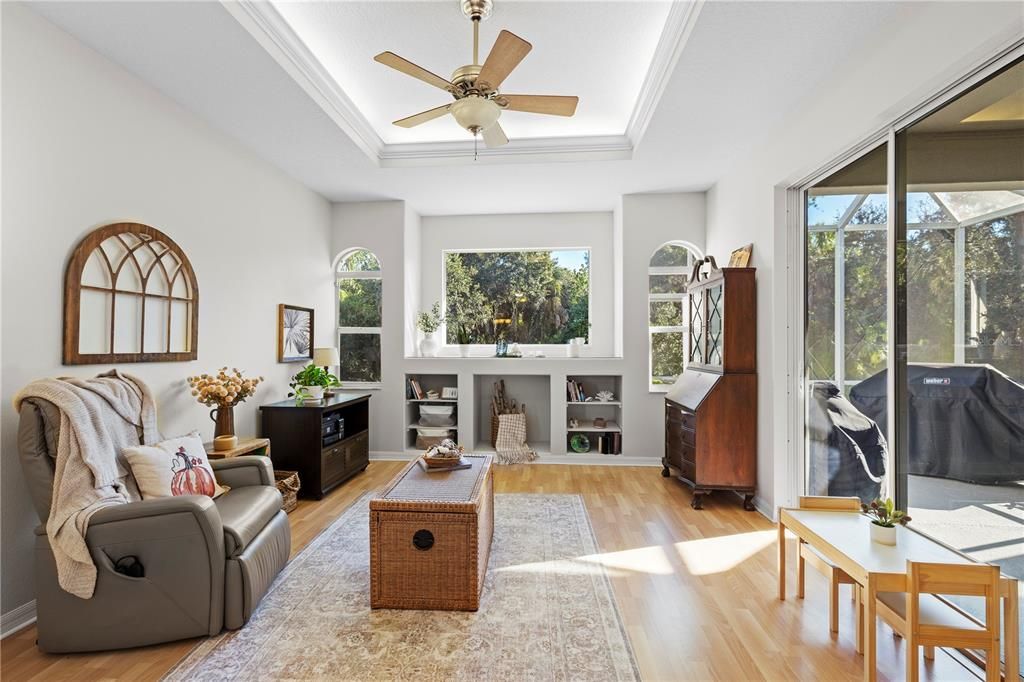 For Sale: $487,000 (2 beds, 2 baths, 1886 Square Feet)