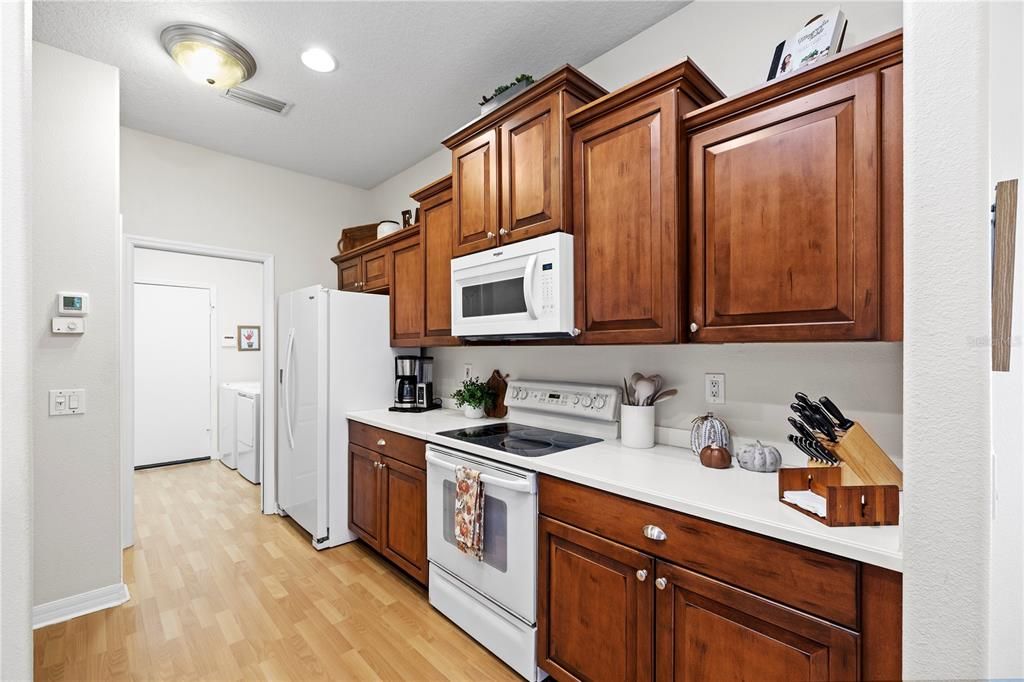 For Sale: $487,000 (2 beds, 2 baths, 1886 Square Feet)