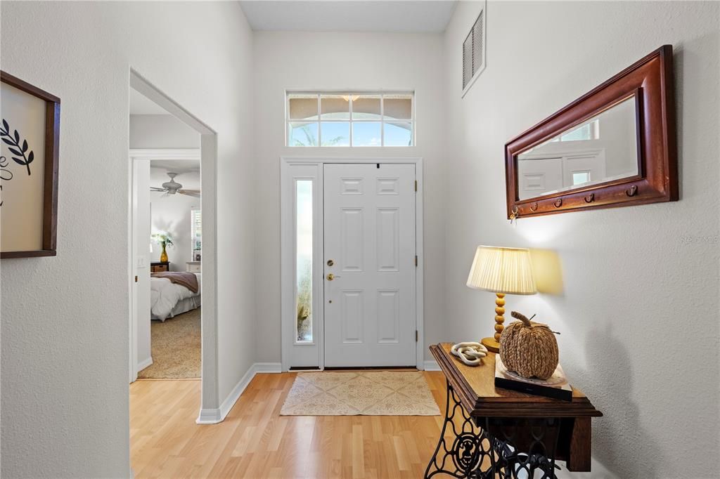 For Sale: $487,000 (2 beds, 2 baths, 1886 Square Feet)