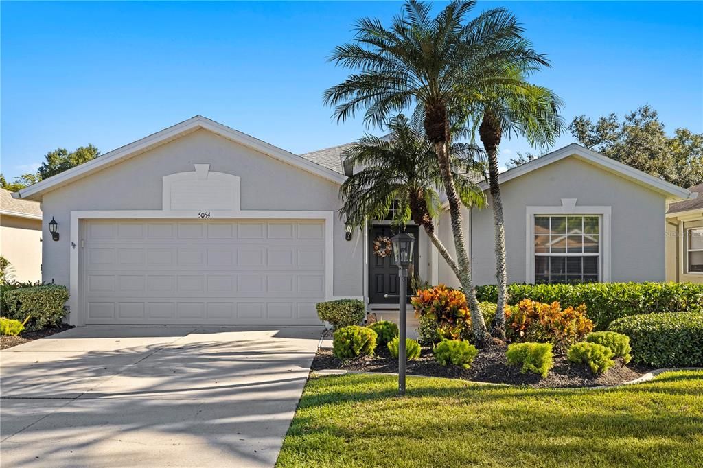 For Sale: $487,000 (2 beds, 2 baths, 1886 Square Feet)