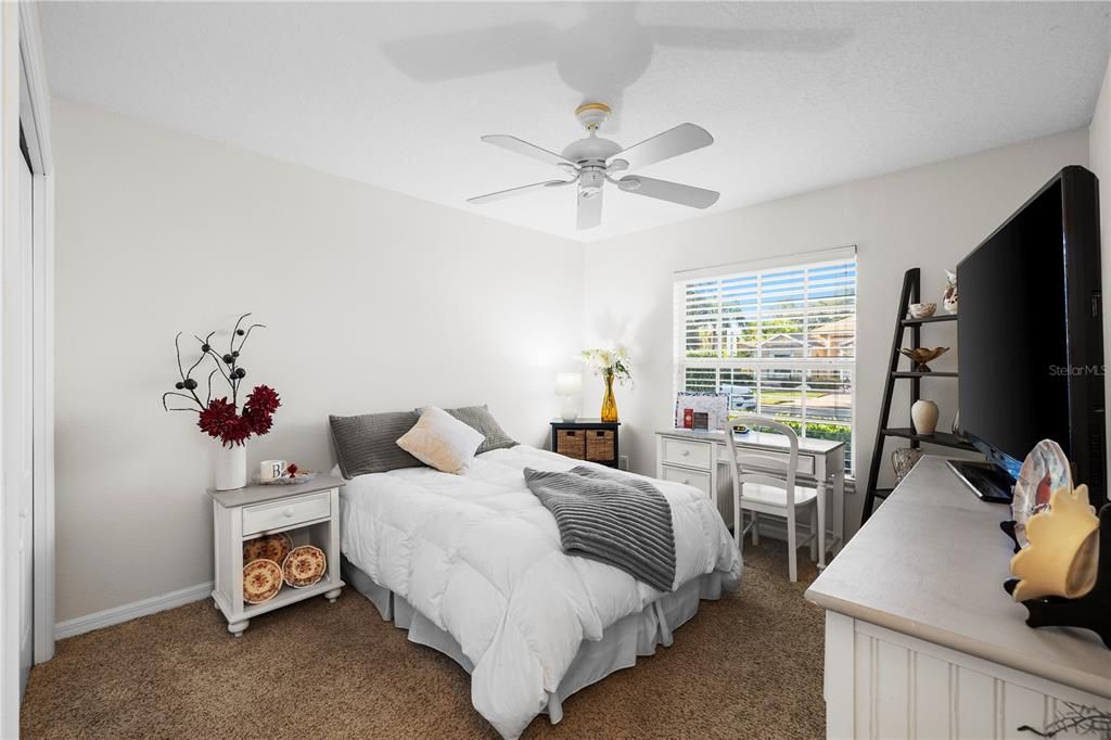 For Sale: $487,000 (2 beds, 2 baths, 1886 Square Feet)