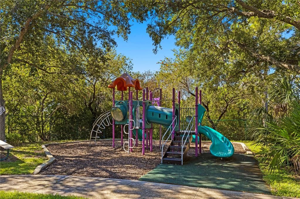 For Sale: $487,000 (2 beds, 2 baths, 1886 Square Feet)