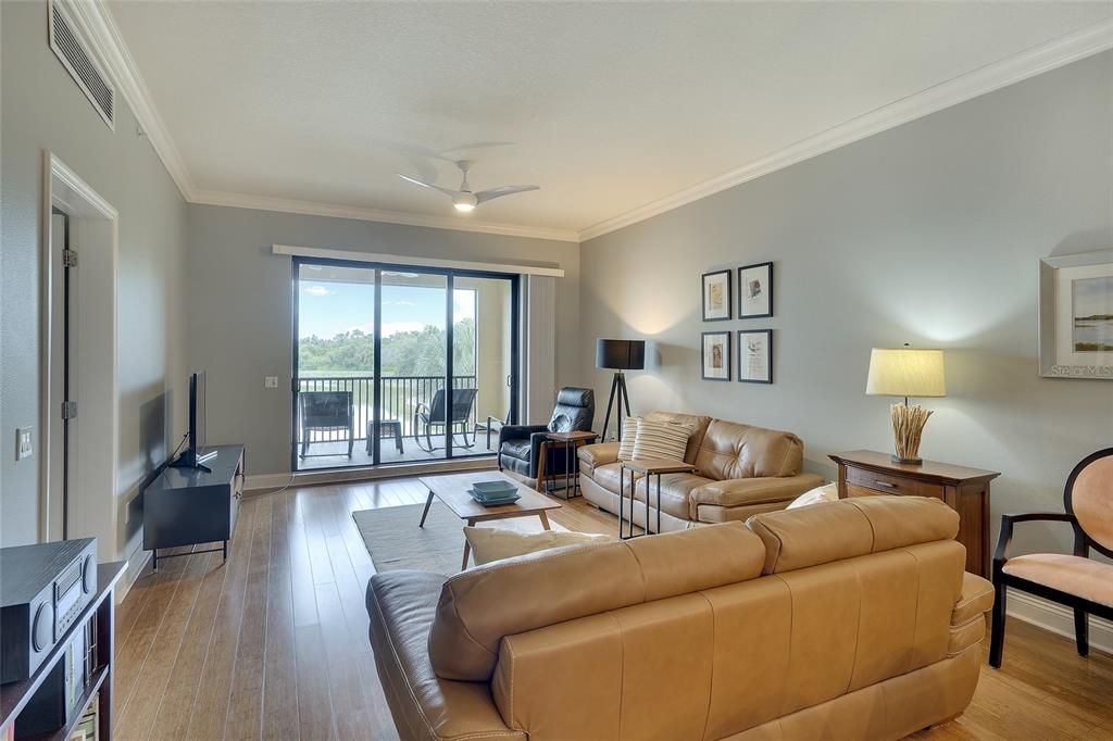 For Sale: $400,000 (2 beds, 2 baths, 1762 Square Feet)