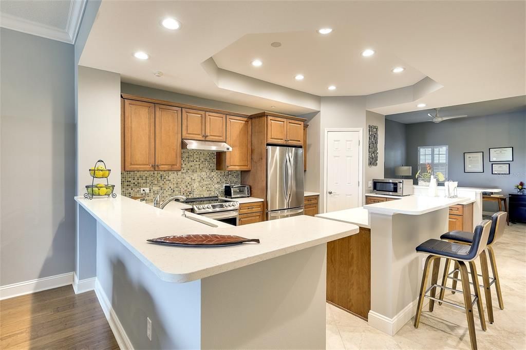 For Sale: $400,000 (2 beds, 2 baths, 1762 Square Feet)