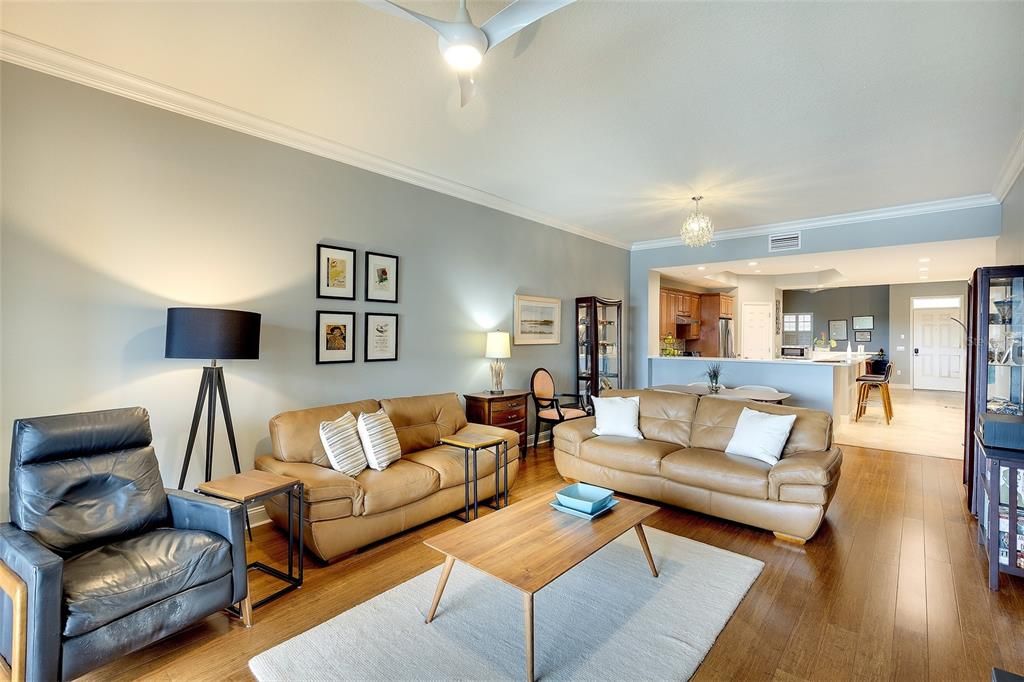 For Sale: $400,000 (2 beds, 2 baths, 1762 Square Feet)