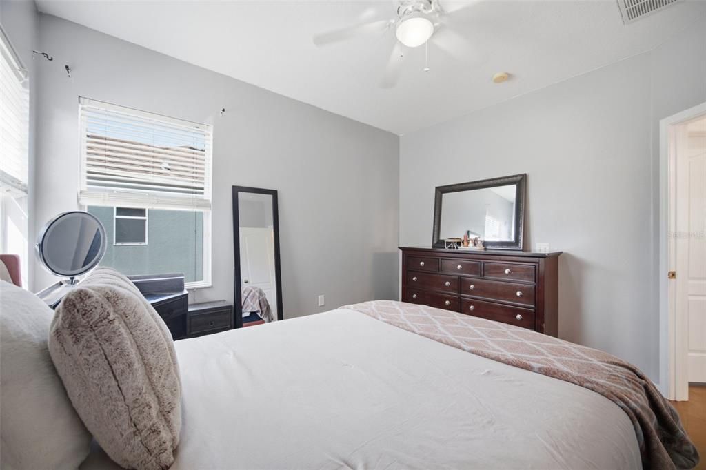 En Venta: $499,900 (6 camas, 3 baños, 3402 Pies cuadrados)