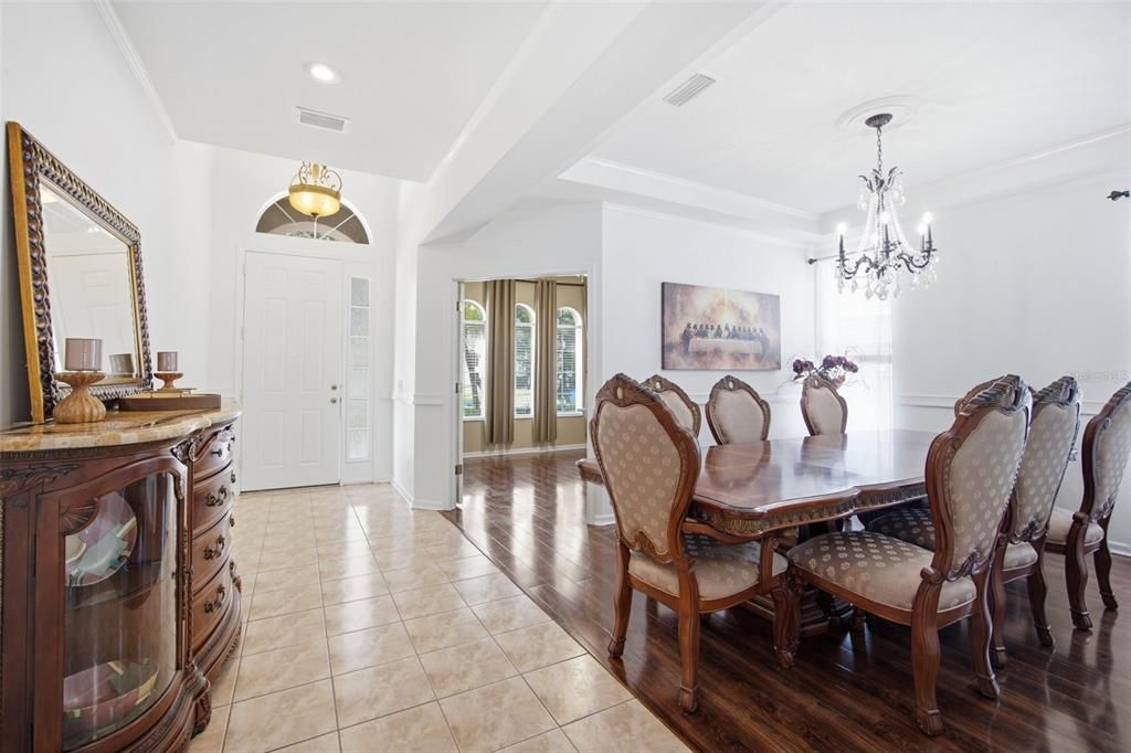 En Venta: $499,900 (6 camas, 3 baños, 3402 Pies cuadrados)