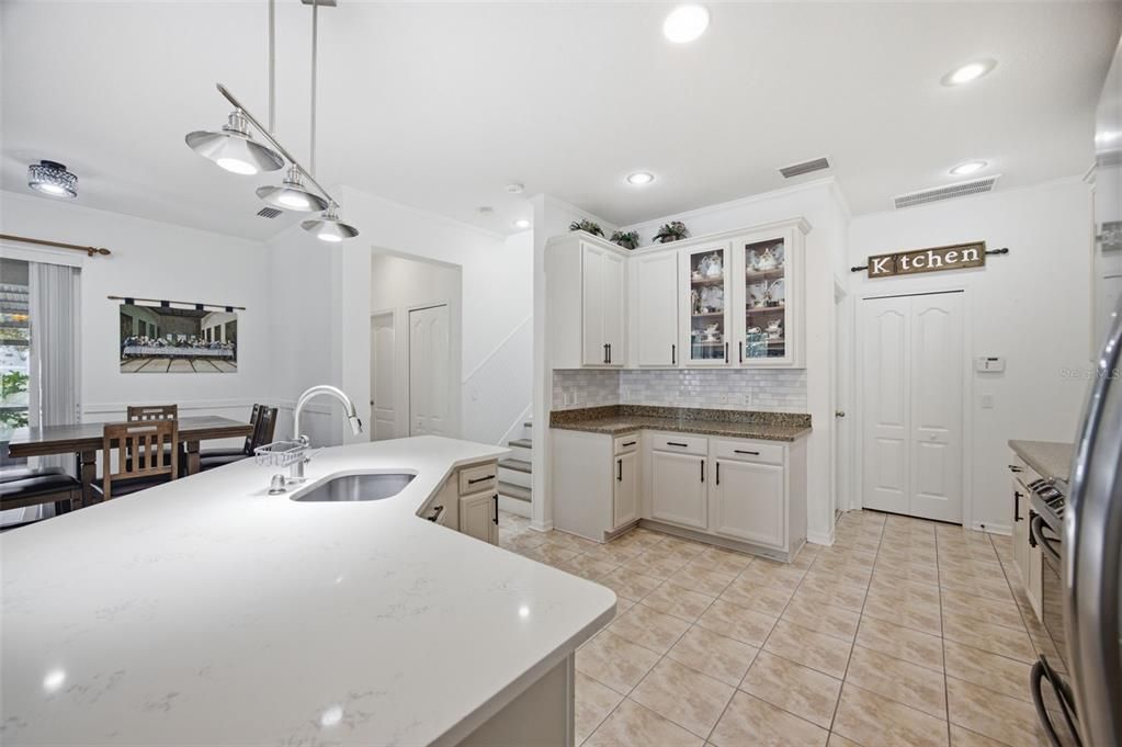 En Venta: $499,900 (6 camas, 3 baños, 3402 Pies cuadrados)