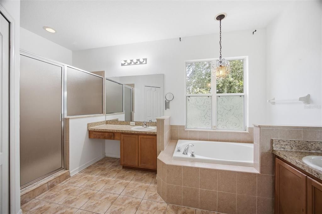 En Venta: $499,900 (6 camas, 3 baños, 3402 Pies cuadrados)