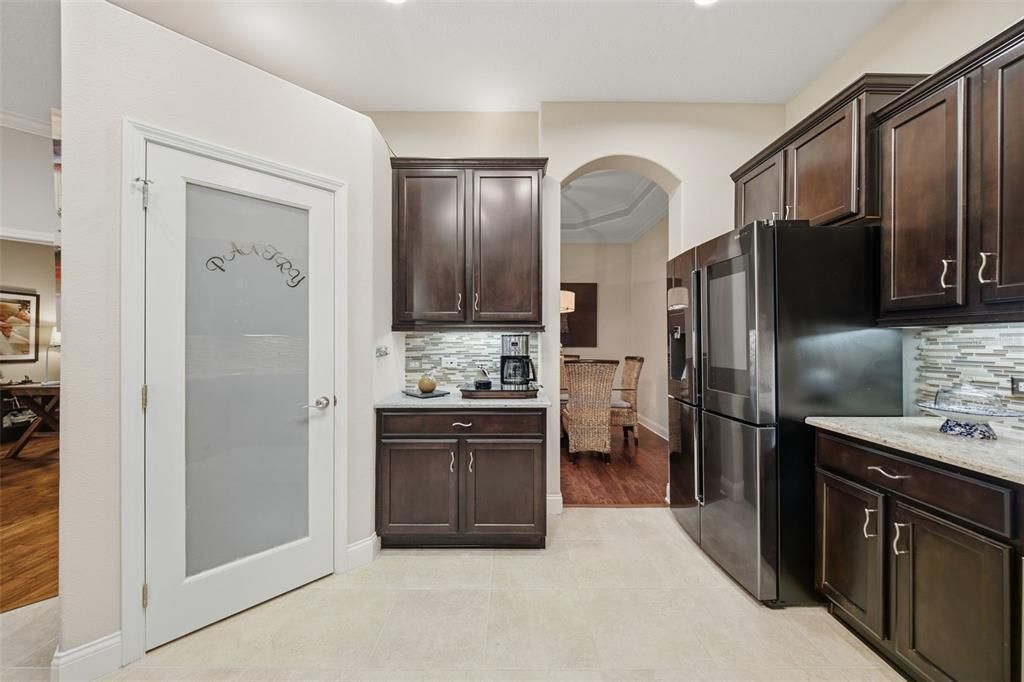 For Sale: $425,000 (3 beds, 2 baths, 1689 Square Feet)